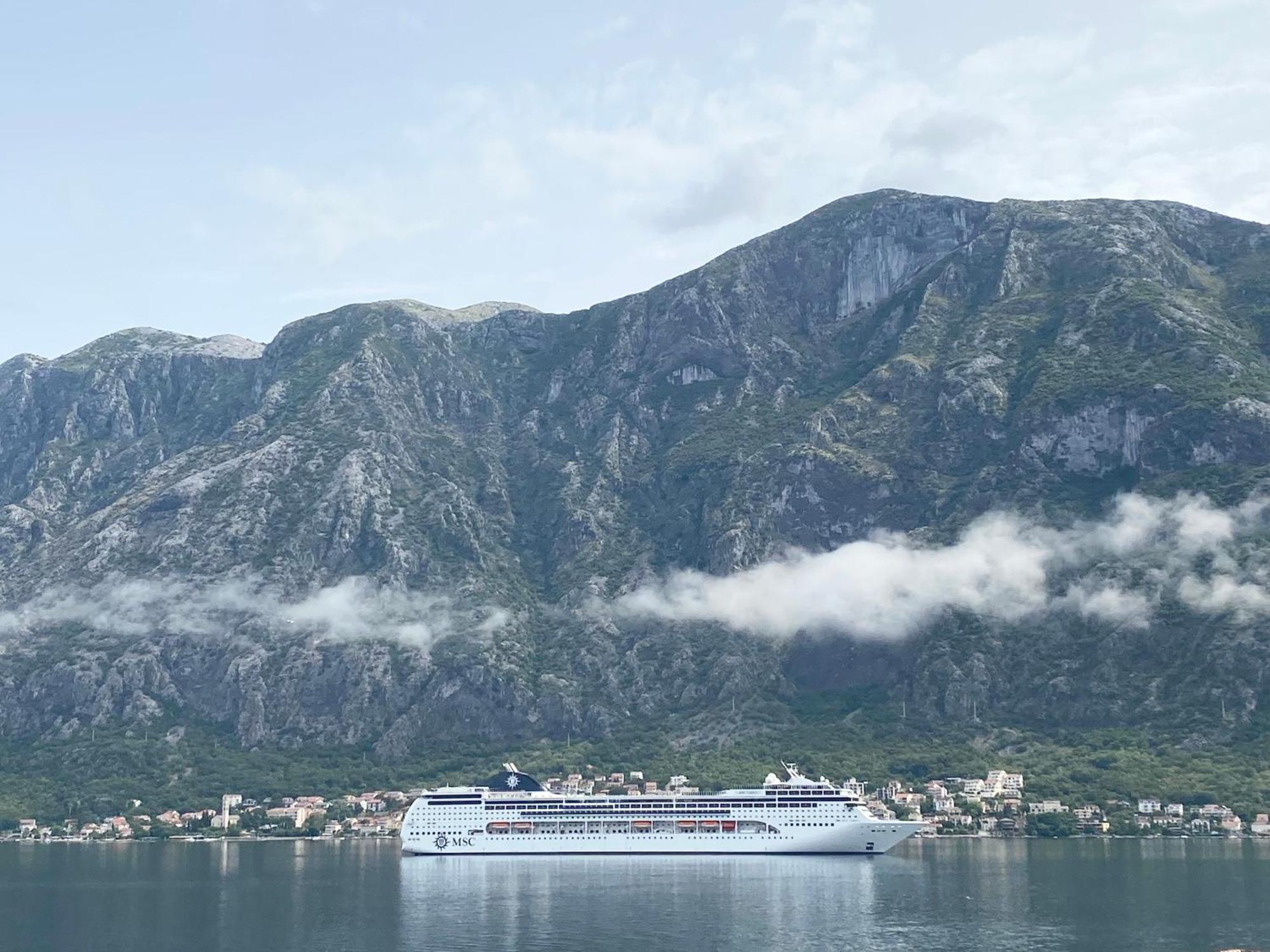 Lux Boka Sea View Apartment Kotor Kültér fotó